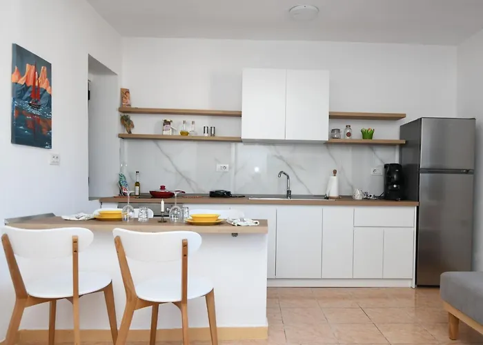 Rondine Studio Apartment